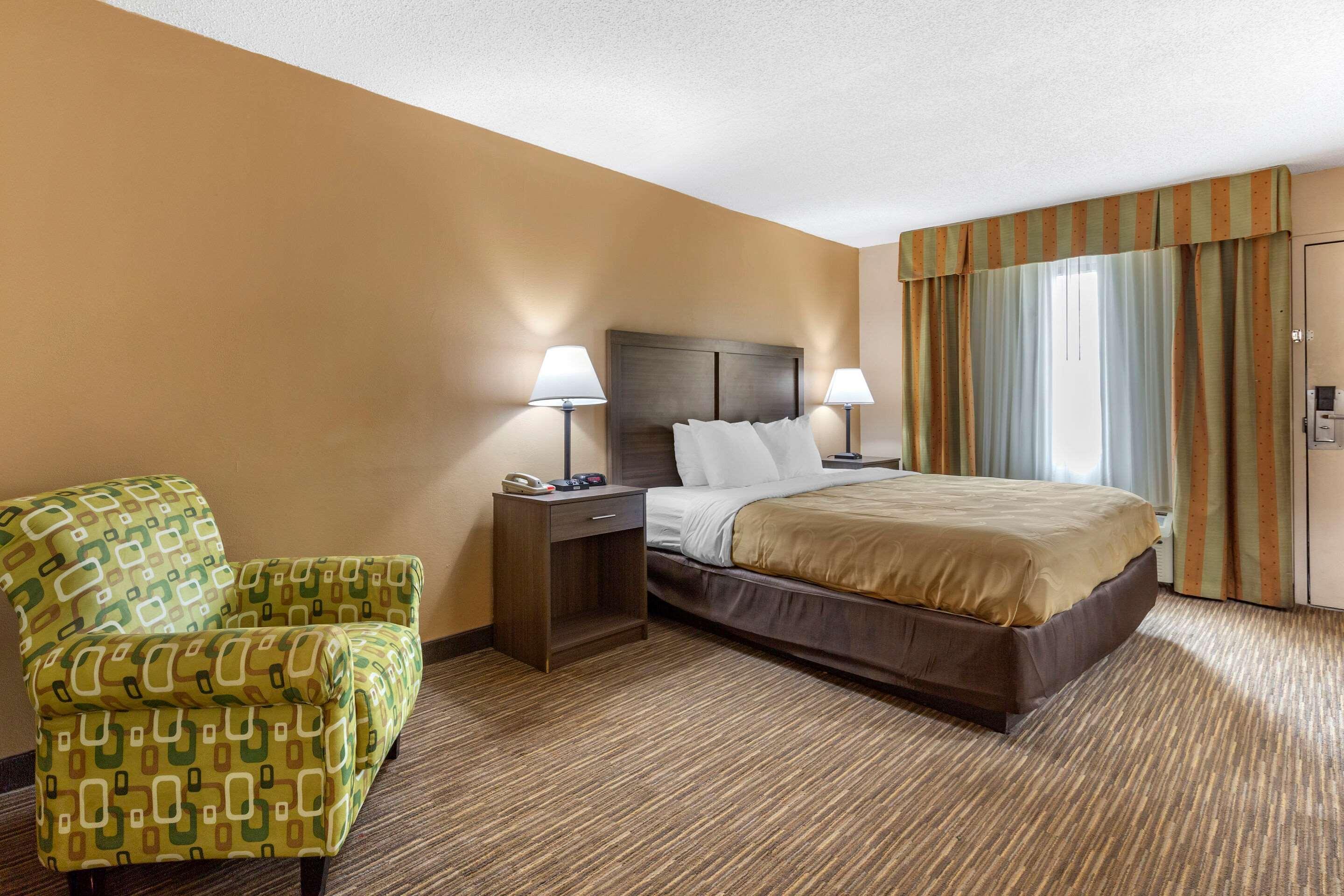 Quality Inn & Suites Hanes Mall Winston-Salem Dış mekan fotoğraf