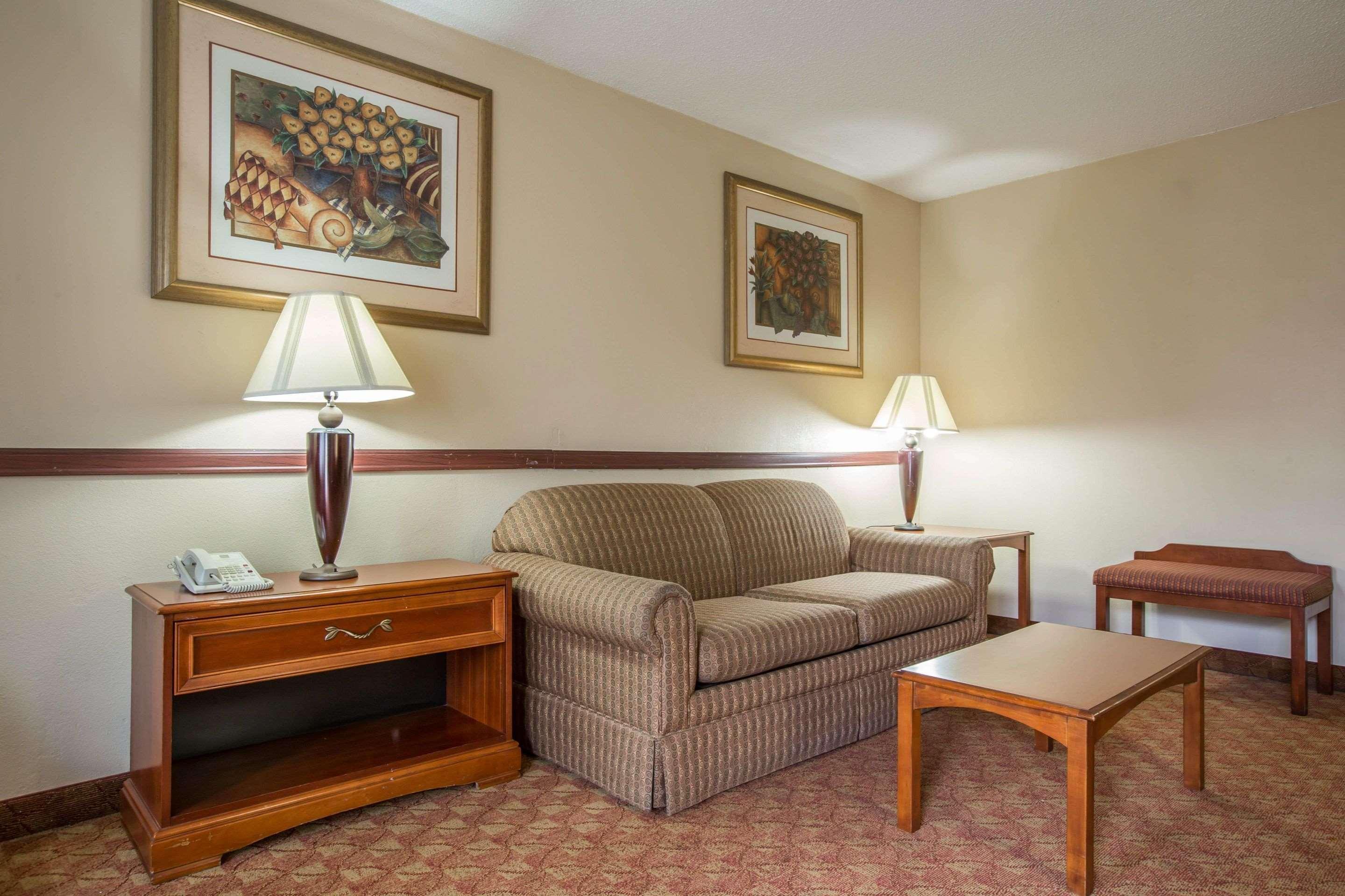 Quality Inn & Suites Hanes Mall Winston-Salem Dış mekan fotoğraf