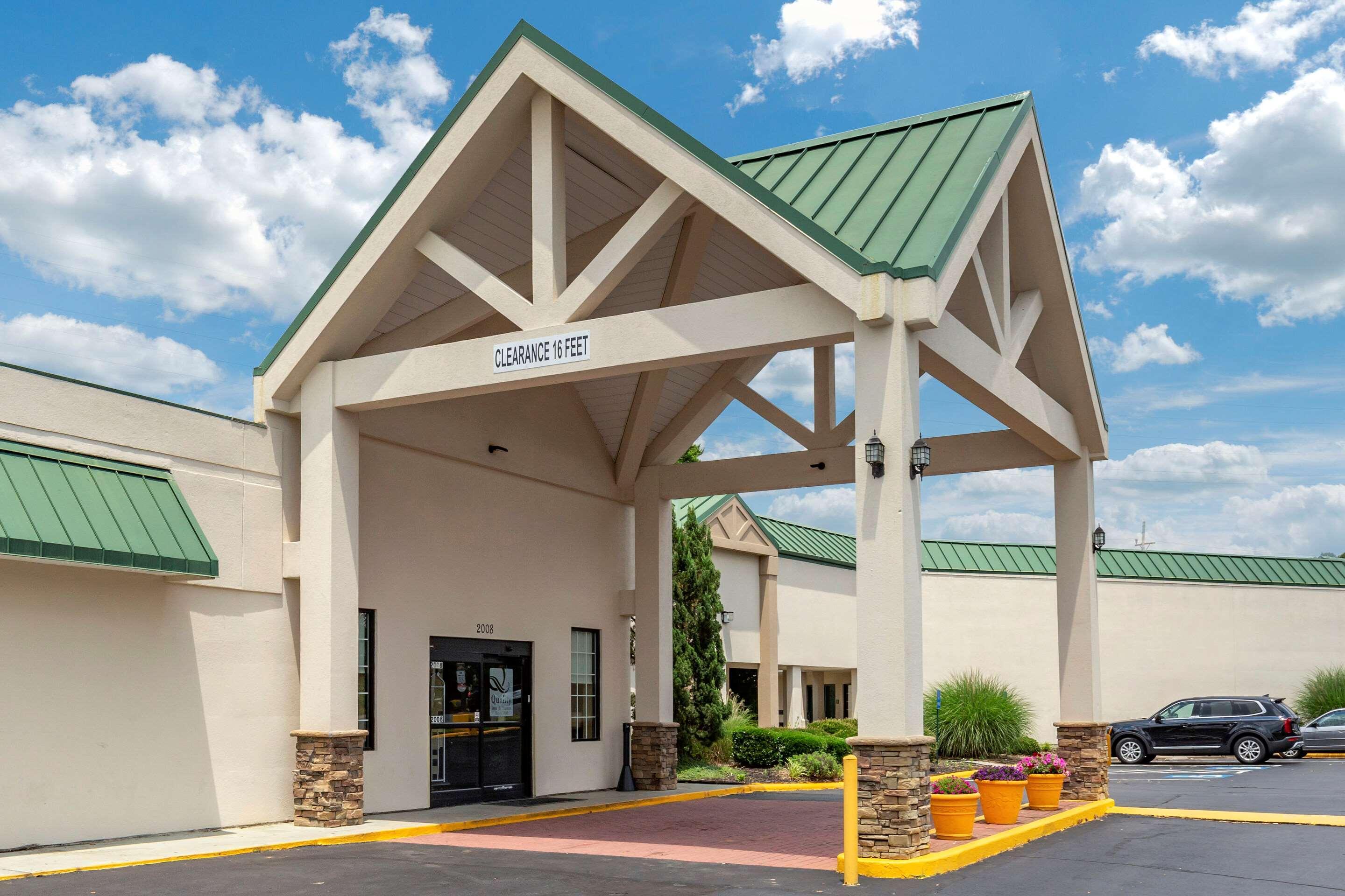 Quality Inn & Suites Hanes Mall Winston-Salem Dış mekan fotoğraf