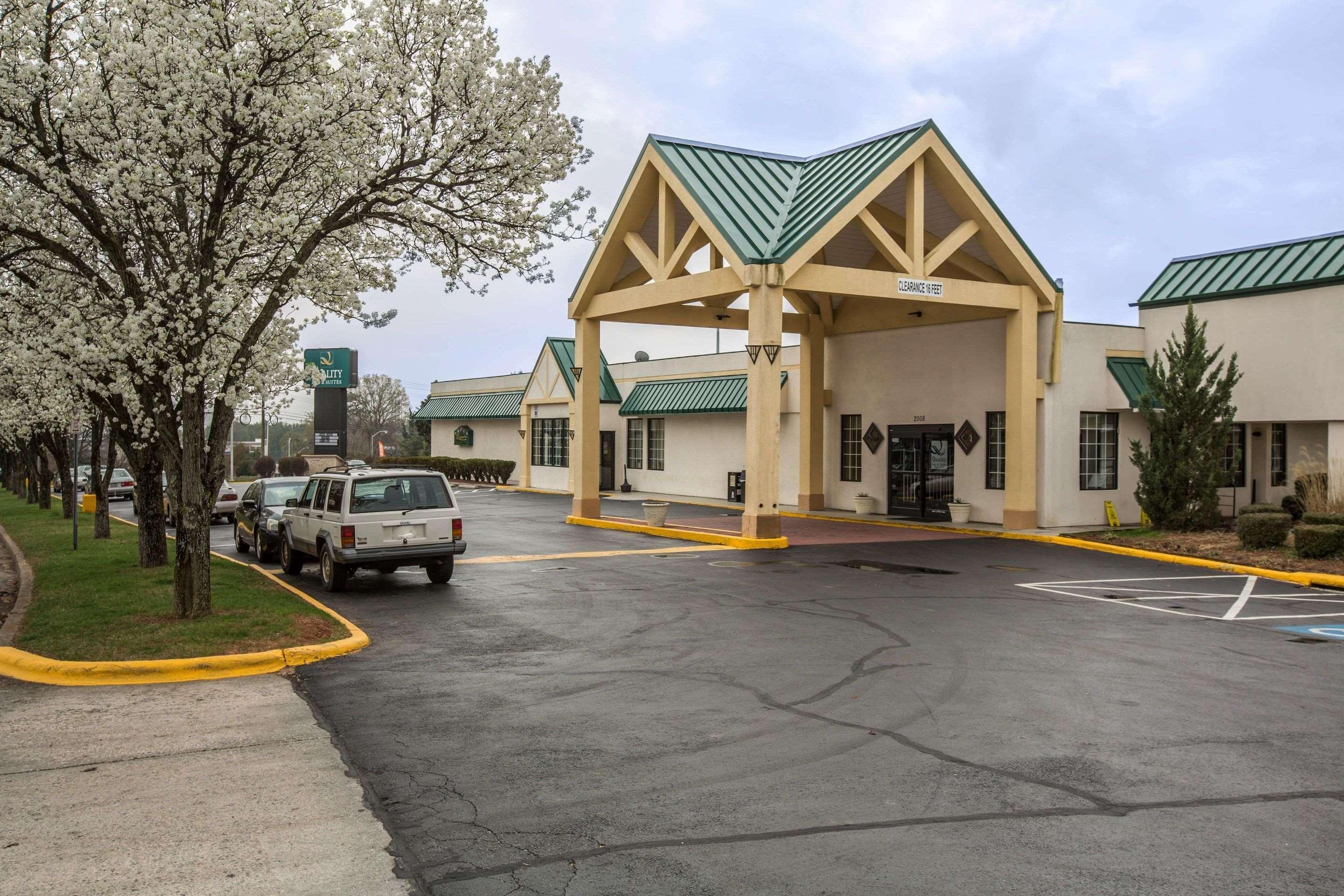 Quality Inn & Suites Hanes Mall Winston-Salem Dış mekan fotoğraf